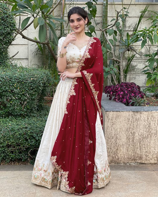 GOONDHI Embroidered Semi Stitched Lehenga Choli(White)