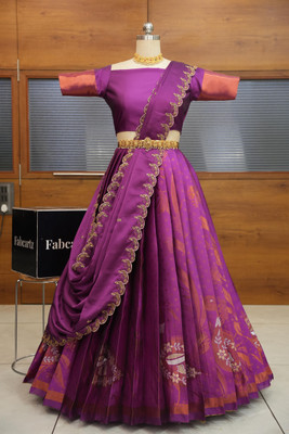 Sonu Creation Self Design Semi Stitched Lehenga Choli(Purple)