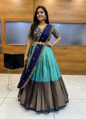 Payu Self Design Semi Stitched Lehenga Choli(Blue)