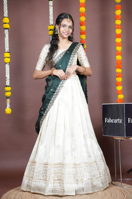 SHREE CREATION Embroidered Semi Stitched Lehenga Choli(Dark Green)