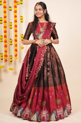 Payu Self Design Semi Stitched Lehenga Choli(Black)