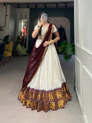 HOUSE OF COMMON Self Design Semi Stitched Lehenga Choli(White)