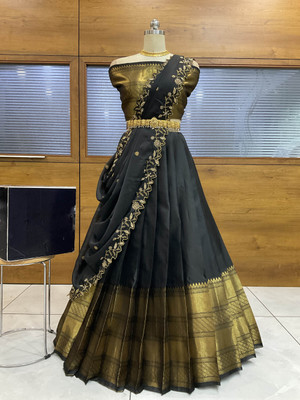 Payu Self Design Semi Stitched Lehenga Choli(Black)
