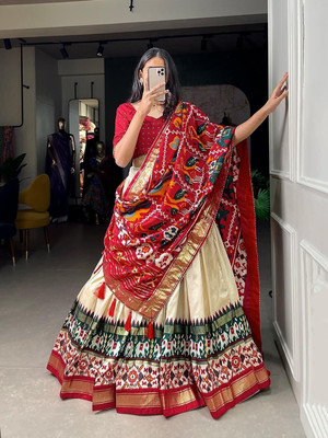 HEM SELLES Floral Print Semi Stitched Lehenga Choli(White)
