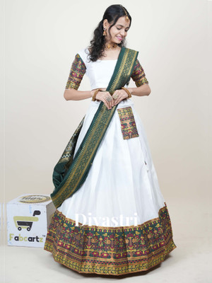 Divastri Self Design Semi Stitched Lehenga Choli(White)