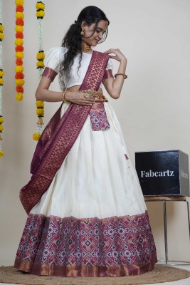 Payu Self Design Semi Stitched Lehenga Choli(White)