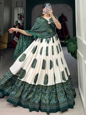 DIVYSTOR Self Design Semi Stitched Lehenga Choli(Green)