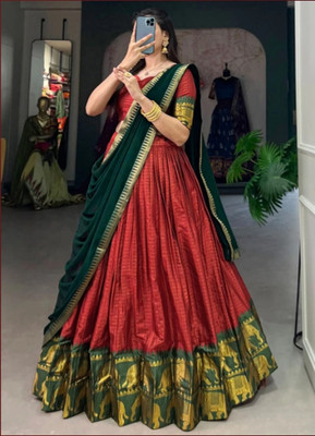 DIVINE JUNCTIONWEAR Self Design Semi Stitched Lehenga Choli(Red)