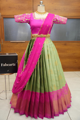 Sonu Creation Self Design Semi Stitched Lehenga Choli(Light Green)