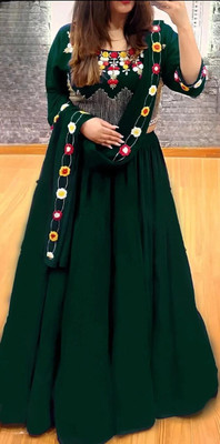 KalyaniTextile Embroidered, Embellished Semi Stitched Lehenga & Crop Top(Green)