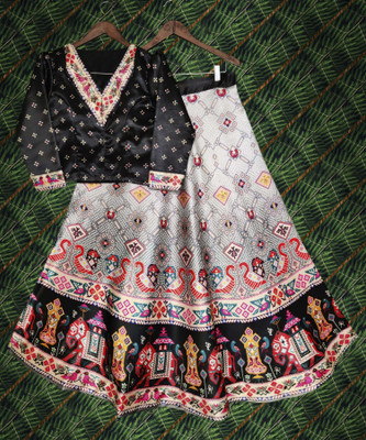 SEIKETSU Digital Print Semi Stitched Lehenga & Crop Top(Black)