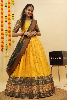 Payu Self Design Semi Stitched Lehenga Choli(Yellow)