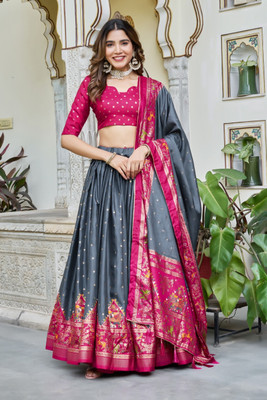 HOUSE OF COMMON Floral Print Semi Stitched Lehenga Choli(Grey, Pink)