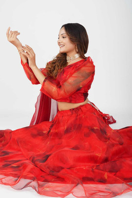 PuriMaa Floral Print Semi Stitched Lehenga Choli(Red)