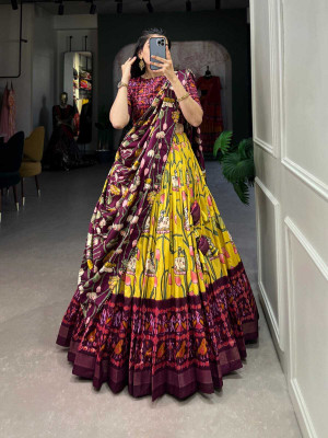 FusionCraftt Floral Print Semi Stitched Lehenga Choli(Multicolor)