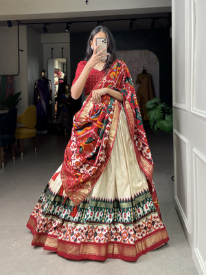 FusionCraftt Floral Print Semi Stitched Lehenga Choli(Multicolor)