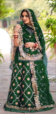 MADHUR HAND WORK ART Embroidered, Embellished Semi Stitched Lehenga Choli(Green)