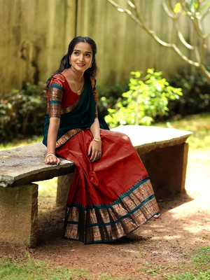 HOUSE OF COMMON Solid, Embroidered Semi Stitched Lehenga Choli(Red, Blue)