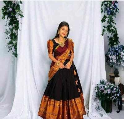 ADESH LACE HOUSE Solid Semi Stitched Lehenga & Crop Top(Black)