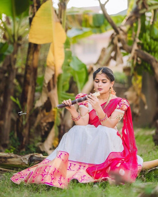 Fabcartz Self Design Semi Stitched Lehenga Choli(White)