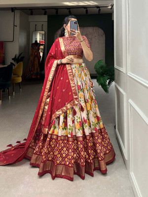KRISHU ETHNICS Floral Print Semi Stitched Lehenga Choli(Red)