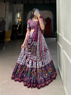 FusionCraftt Floral Print Semi Stitched Lehenga Choli(Multicolor)