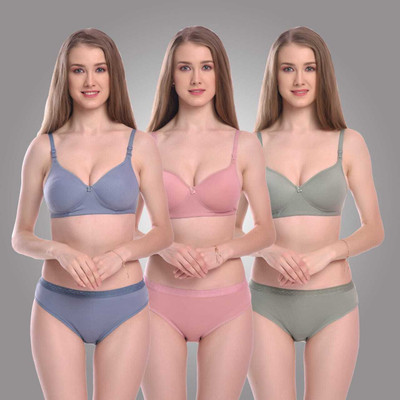 Four Plus Fashion Lingerie Set