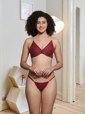 Chia Fashions Lingerie Set