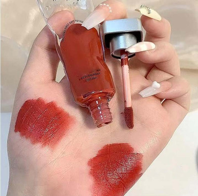 Latixmat Not-Stick Texture Lips Lip Glaze(Brick Red, 4.5 ml)