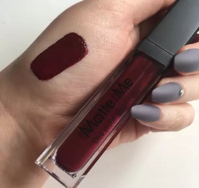 AFARAXIA Smudge Proof & Kiss Proof Dark Maroon Matte Lipstick(MAROON, 6 ml)