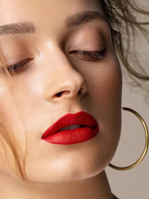 DYSOKAYO Duo Lipstick 2 in 1 Matte Liquid Lip Color(red, 8 g)