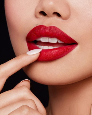AFARAXIA Matte Liquid Lipstick Non-Transfer Lipstick Waterproof bright red(BRIGHT RED, 8 ml)