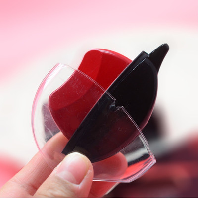 GFSU - GO FOR SOMETHING UNIQUE LIP SHAPE Design Matte Moisturising(Red, 10 g)