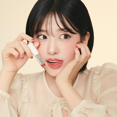 MYEONG Crystal Jelly Lip Hydrating Plumping Moisturizing Temperature Changing Lipstick(Glossy Pink, 3.6 g)