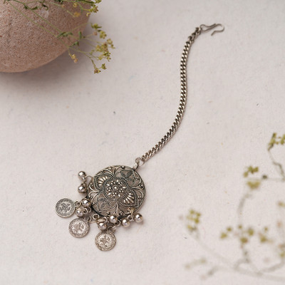 Sanseeta Brass Maang Tikka