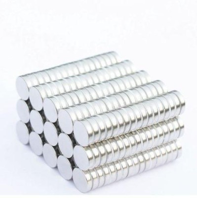 Jinsa 50Pcs Of Dia 8X2Mm Round/Disc Neodymium Rare-Earth Magents,Art & Crafts Multipurpose Office Magnets Pack of 50(Silver)