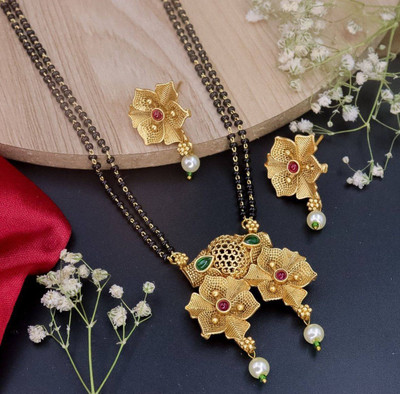 LaChoiceIt Beautiful and Unique Trending Design Pendant Mangalsutra with 24 Inch Long Chain Brass, Alloy Mangalsutra