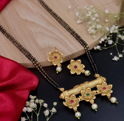 LaChoiceIt Beautiful and Unique Trending Design Pendant Mangalsutra with 24 Inch Long Chain Brass, Alloy Mangalsutra