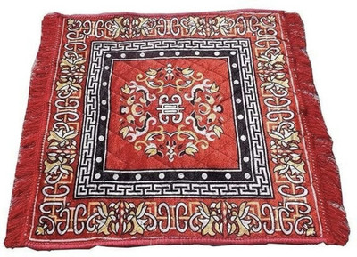 THE FRESH LIVERY Maroon, Multicolor Velvet Carpet(60 cm,  X 60 cm, Square)