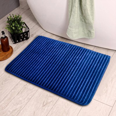 STATUS Velvet Bathroom Mat  (Blue, Large) For Rs. 199 @ 69 %