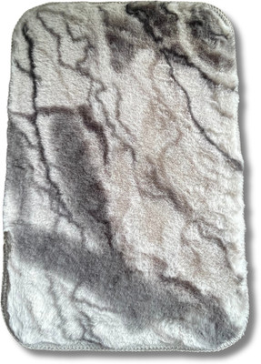 CarpetBarons Microfiber Floor Mat(Grey, White, Free)