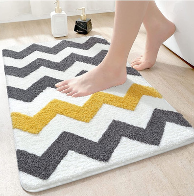 VIKCLIQUE Microfiber Door Mat(WhiteGreyYellowZigZag, Large)