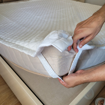 Enviromat Fitted King Size Breathable Mattress Cover(White)