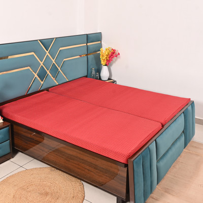 Bloomery Zippered Double Size Breathable Mattress Cover(Red)