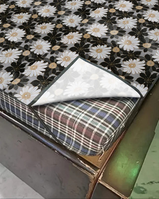 RELOOK INDUSTRIES Elastic Strap Double Size Stretchable, Waterproof Mattress Cover(Black, Multicolor)
