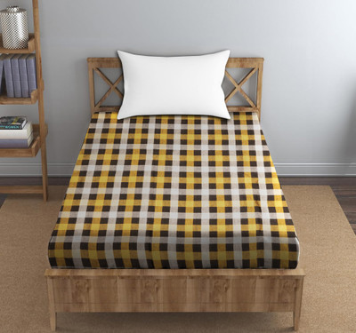 Wings Star Zippered Single Size Breathable Mattress Cover(Yellow)