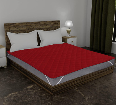 Relaxfeel Elastic Strap Single Size Stretchable, Waterproof Mattress Cover(Maroon)