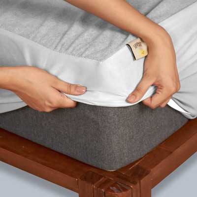 SleepyCat Single Size Fitted Polyster Breathable, Stretchable, Waterproof Mattress Cover(Grey)