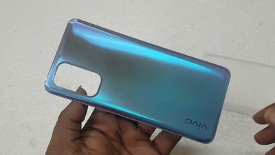 FLOUNDER VIVO V19 (GLASS) WITH PROPER LOGO Back Panel(MYSTIC SILVER)