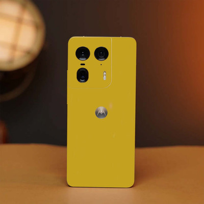 BUGGU Motorola Edge 50 Ultra 5G Mobile Skin(Ulltra Super Golden Matte Skin With High Matte Finish., Mobile Skin (Back+Side+Camera))